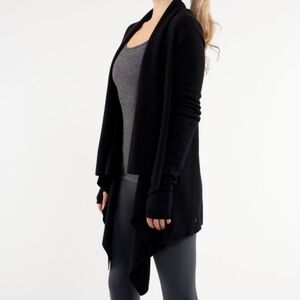 Lululemon Black Reflection Wrap
